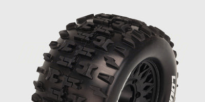 To sorte MT-Pioneer monster truck hjul med groft dækmønster og sorte fælge til fjernstyrede biler.