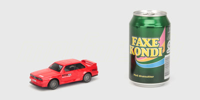 Sort Legend Drift Elite fjernstyret driftbil med aerodynamisk karrosseri og realistiske detaljer set fra siden.