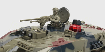Grøn Battle Tank Metal Limited Edition fjernstyret kampvogn med metaldetaljer i terrængående kørsel.