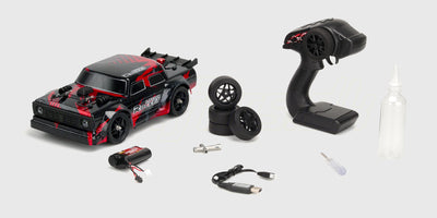 Hurricane Drift fjernstyret bil i kasse med fjernbetjering, batteri og alt nødvendigt udstyr til drifting.