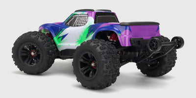 HyperGo Brushless fjernstyret bil i hvid med sort grafik og offroad-dæk vist fra siden på en hvid baggrund.