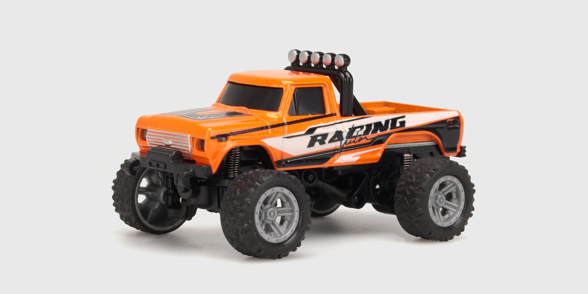 Orange Mini RC Car Pick-up set skråt forfra på hvid baggrund