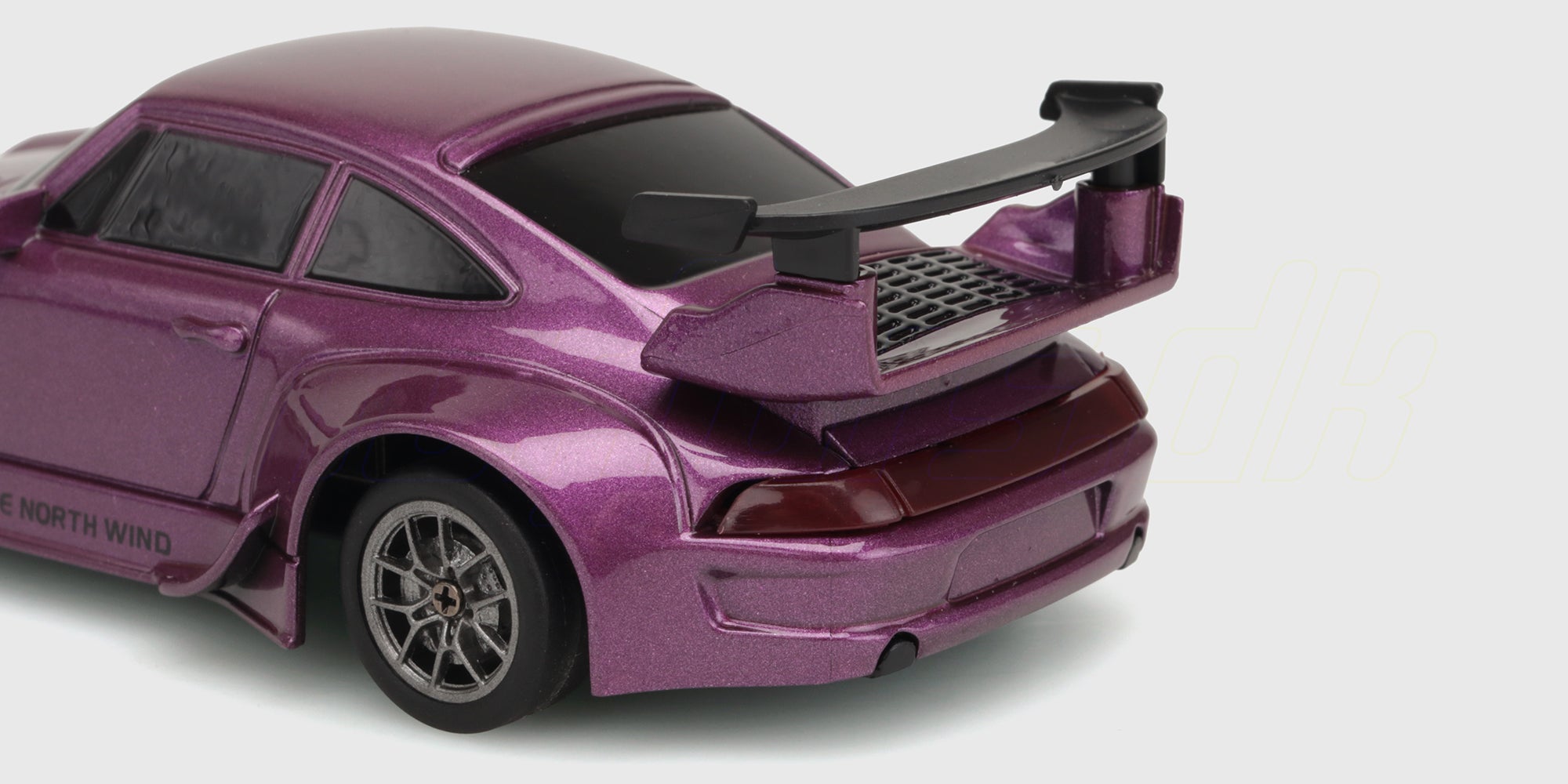 Mini BTD med hækvinge set bagfra