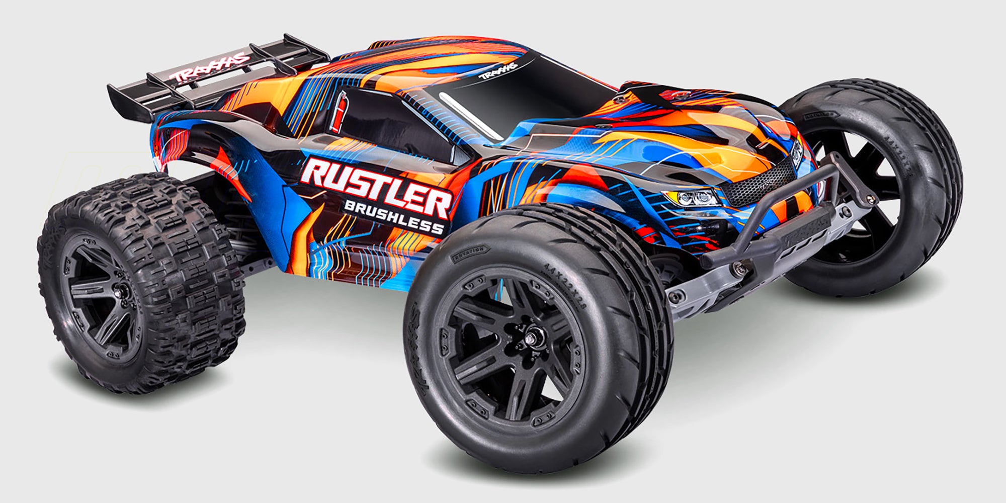 Traxxas Rustler 2WD Brushless VX3 stadium truck set forfra med orange og blå karosse
