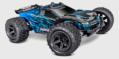 Traxxas Rustler 4x4 Brushless VX3 stadium truck set forfra med blå og sort karosse