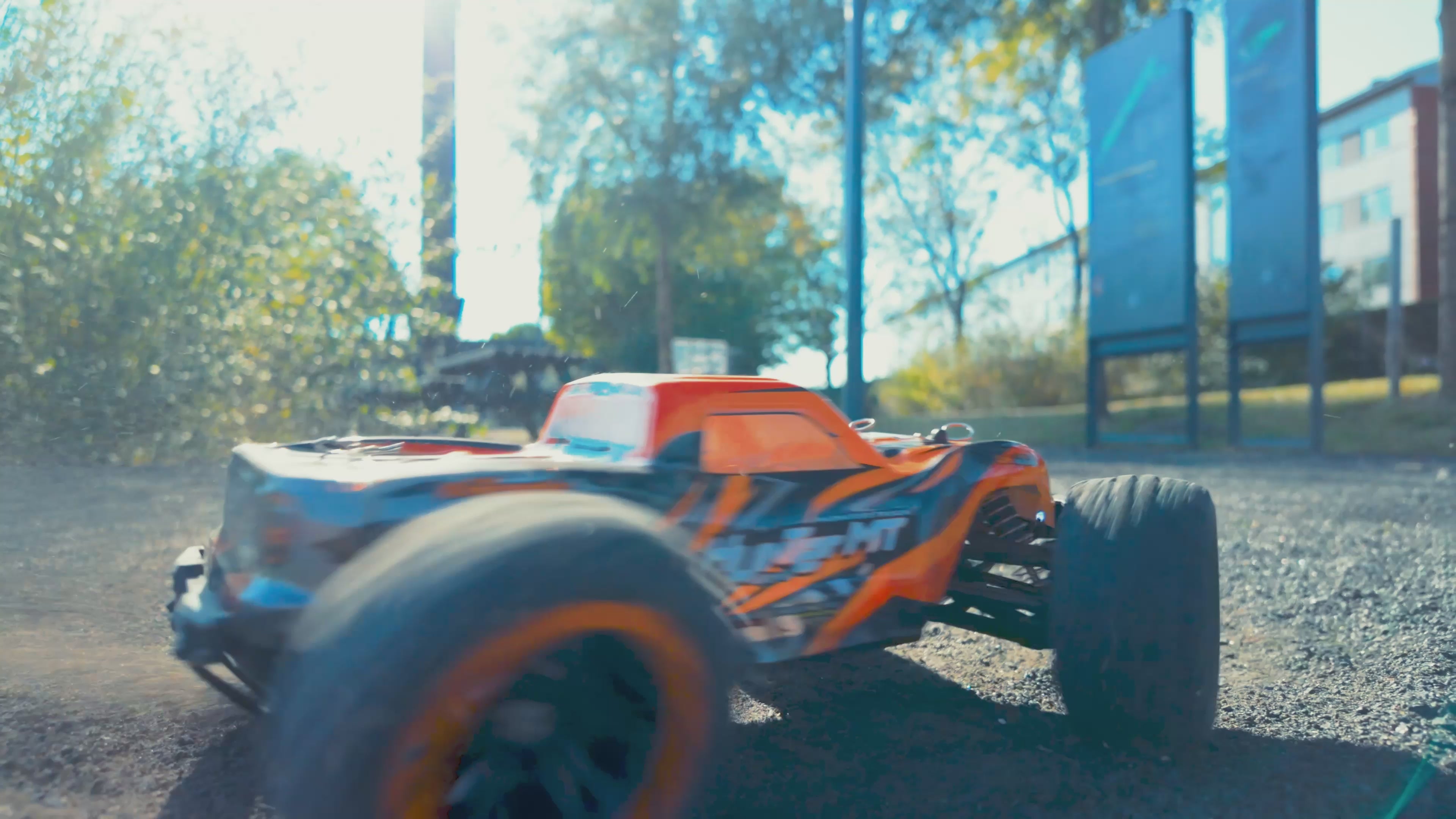 Indlæs video: Hunter MT10 fjernstyret bil