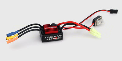 Sort Hobbywing Quicrun 16BL30 brushless ESC fartregulator med køleblæser og farverige motorledninger.