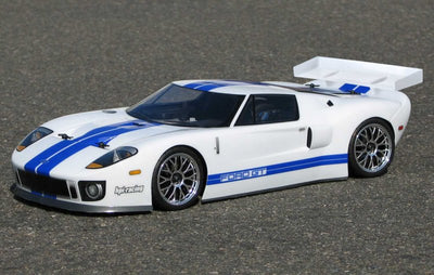 Klar Ford GT 200mm karrosseri til fjernstyret touringcar med aerodynamiske linjer og hækvinge.