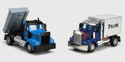 Lille rød og hvid mikro fjernstyret bil i en gennemsigtig opbevaringsboks med fjernbetjening.