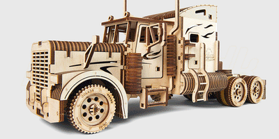 Mekanisk byggesæt i træ fra Ugears med bevægelige tandhjul og detaljeret design.